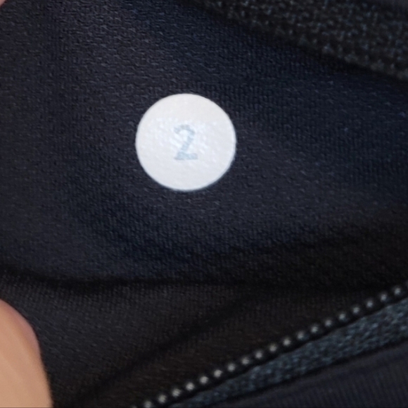 Lululemon Run Speed Shorts *4-way Stretch in Pigment Wave Multi / Black - Picture 8 of 13